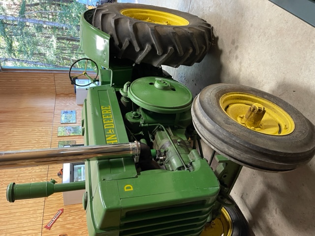 1948 John Deere Model D Green Magazine